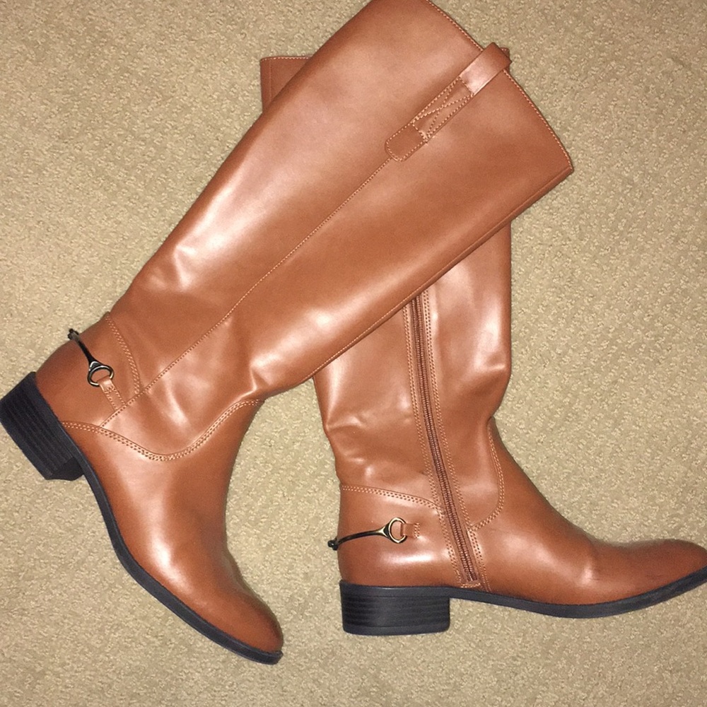 ✨3 for $20 Sale✨Brown riding boots!